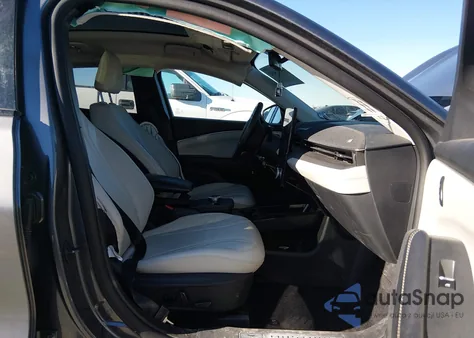 2023 Ford Mustang Mach-E Premium from USA, damaged, VIN 3FMTK3SU6PMB09798